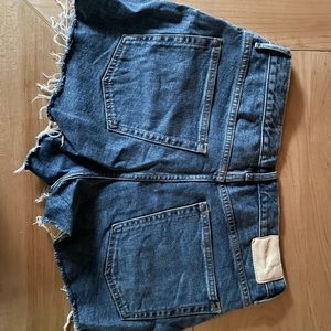 Everlane 90s cheeky short